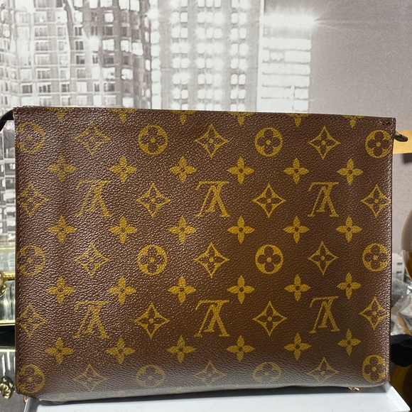 Authentic Louis Vuitton Monogram Cosmetic Accessories Pouch - Picture 6 of 14